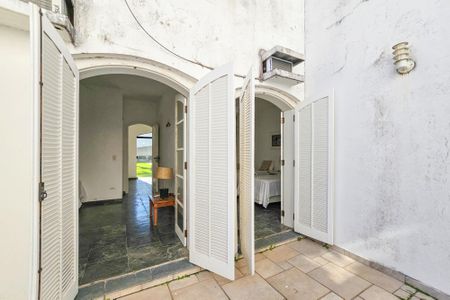 Casa de condomínio para alugar com 2100m², 5 quartos e 5 vagasvaranda/Suíte 1