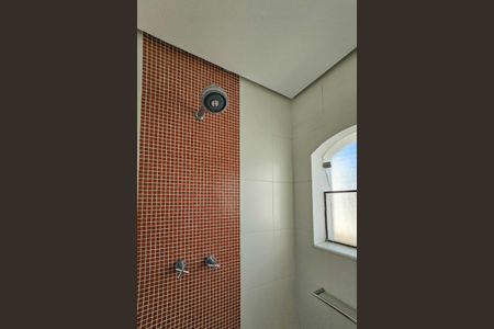 Casa de condomínio para alugar com 2100m², 5 quartos e 5 vagasBanheiro da Suíte 3