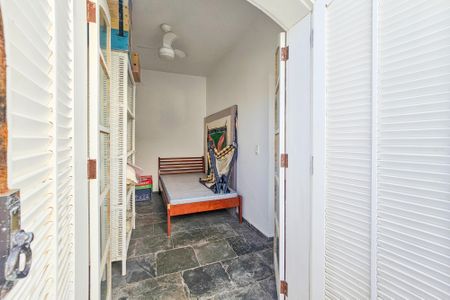 Casa de condomínio para alugar com 2100m², 5 quartos e 5 vagasÁrea de serviço