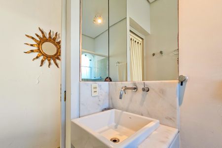 Casa de condomínio para alugar com 2100m², 5 quartos e 5 vagasBanheiro da Suíte 4