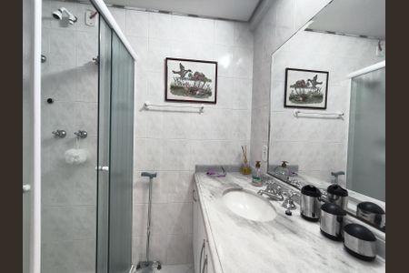 Casa à venda com 160m², 3 quartos e 2 vagasBanheiro da Suíte 3