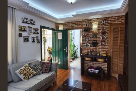 Casa à venda com 160m², 3 quartos e 2 vagasSala