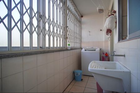 Apartamento à venda com 100m², 4 quartos e 1 vagaÁrea de Serviço