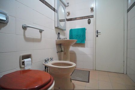 Apartamento à venda com 100m², 4 quartos e 1 vagaBanheiro da Suíte