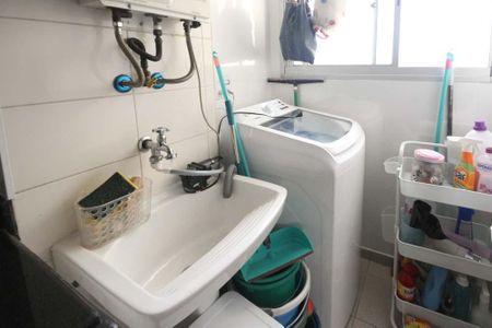 Apartamento à venda com 64m², 3 quartos e 1 vagaÁrea de Serviço