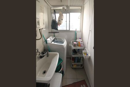 Apartamento à venda com 64m², 3 quartos e 1 vagaÁrea de Serviço