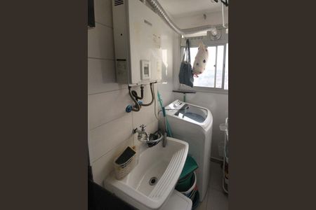 Apartamento à venda com 64m², 3 quartos e 1 vagaÁrea de Serviço