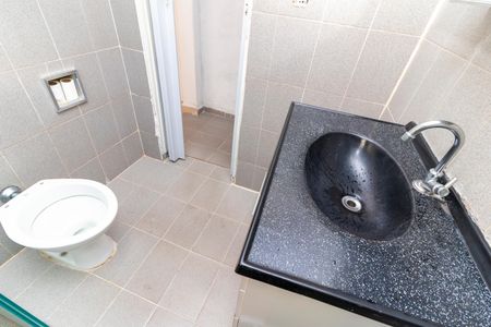 Casa para alugar com 75m², 2 quartos e 1 vaga Casa para alugar com 75m², 2 quartos e 1 vagaBanheiro