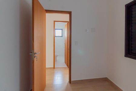 Casa à venda com 100m², 3 quartos e 2 vagas Casa à venda com 100m², 3 quartos e 2 vagasQuarto 1