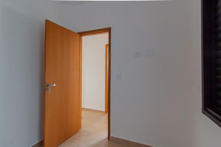 Casa à venda com 100m², 3 quartos e 2 vagas Casa à venda com 100m², 3 quartos e 2 vagasQuarto 1