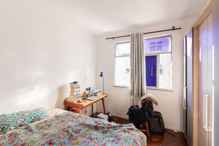 Apartamento à venda com 80m², 2 quartos e 2 vagasQuarto