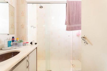 Apartamento à venda com 80m², 2 quartos e 2 vagasBanheiro da Suíte 1