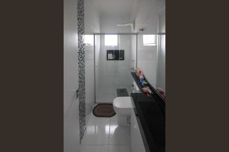 Casa de condomínio à venda com 150m², 3 quartos e 2 vagas Casa de condomínio à venda com 150m², 3 quartos e 2 vagasBanheiro Social