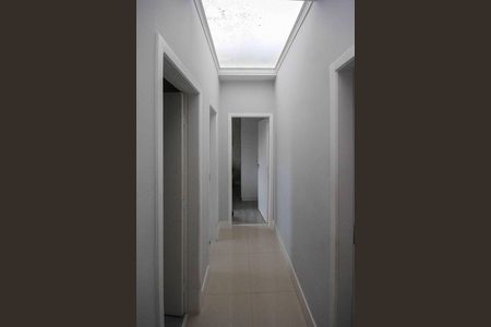 Casa de condomínio à venda com 150m², 3 quartos e 2 vagas Casa de condomínio à venda com 150m², 3 quartos e 2 vagasCorredor