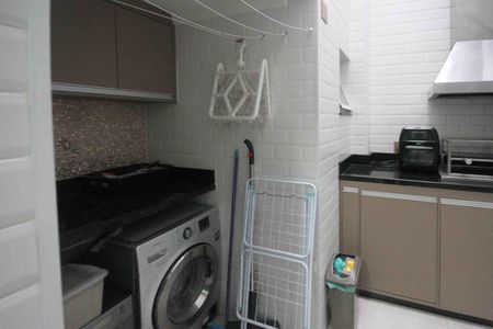 Casa de condomínio à venda com 150m², 3 quartos e 2 vagas Casa de condomínio à venda com 150m², 3 quartos e 2 vagasÁrea de Serviço