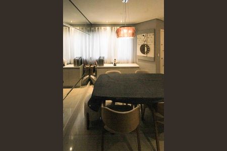 Casa de condomínio à venda com 150m², 3 quartos e 2 vagas Casa de condomínio à venda com 150m², 3 quartos e 2 vagasSala de Jantar