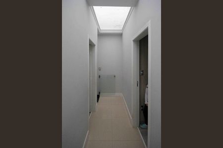 Casa de condomínio à venda com 150m², 3 quartos e 2 vagas Casa de condomínio à venda com 150m², 3 quartos e 2 vagasCorredor