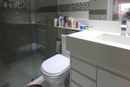 Casa de condomínio à venda com 150m², 3 quartos e 2 vagas Casa de condomínio à venda com 150m², 3 quartos e 2 vagasBanheiro Social