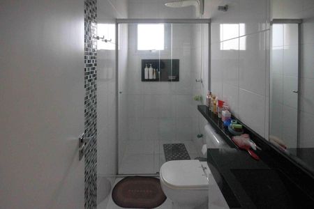 Casa de condomínio à venda com 150m², 3 quartos e 2 vagas Casa de condomínio à venda com 150m², 3 quartos e 2 vagasBanheiro Social
