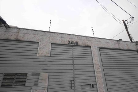 Casa de condomínio à venda com 150m², 3 quartos e 2 vagas Casa de condomínio à venda com 150m², 3 quartos e 2 vagasFachada