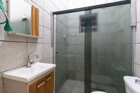 Casa à venda com 150m², 3 quartos e 2 vagas Casa à venda com 150m², 3 quartos e 2 vagasBanheiro