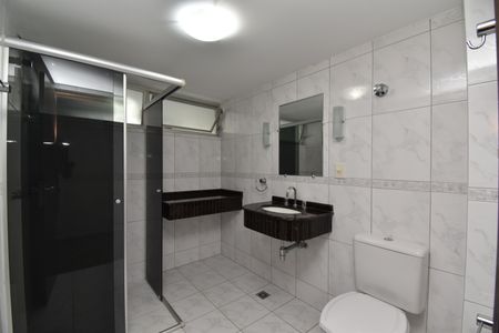 Apartamento para alugar com 250m², 4 quartos e 2 vagasBanheiro 3