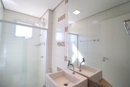 Apartamento para alugar com 100m², 3 quartos e 2 vagasBanheiro Social