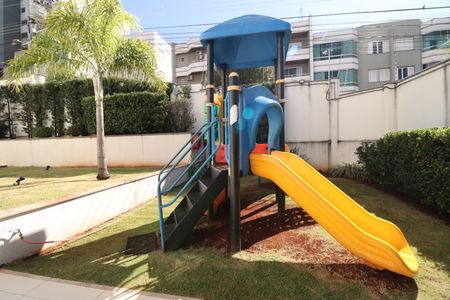 Apartamento para alugar com 100m², 3 quartos e 2 vagasÁrea comum - Playground