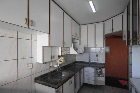 Apartamento à venda com 147m², 3 quartos e 1 vaga Apartamento à venda com 147m², 3 quartos e 1 vagaCozinha