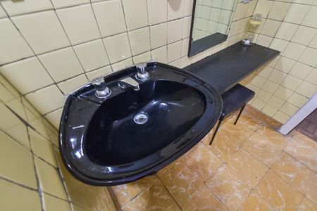 Casa à venda com 104m², 2 quartos e 1 vaga Casa à venda com 104m², 2 quartos e 1 vagaBanheiro