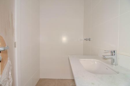 Apartamento à venda com 64m², 2 quartos e 1 vaga Apartamento à venda com 64m², 2 quartos e 1 vagaBanheiro da Suíte 2