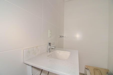 Apartamento à venda com 64m², 2 quartos e 1 vaga Apartamento à venda com 64m², 2 quartos e 1 vagaBanheiro Social