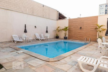 Apartamento à venda com 71m², 3 quartos e 2 vagas Apartamento à venda com 71m², 3 quartos e 2 vagasÁrea comum - Piscina