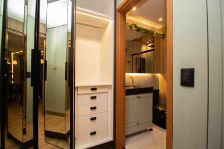 Apartamento para alugar com 37m², 1 quarto e 1 vaga Apartamento para alugar com 37m², 1 quarto e 1 vagaCloset da Suíte