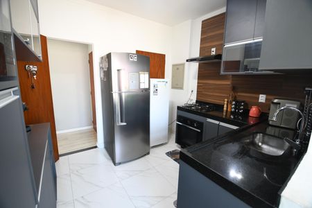 Apartamento à venda com 102m², 3 quartos e 2 vagasCozinha