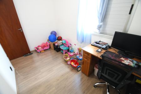 Apartamento à venda com 102m², 3 quartos e 2 vagasQuarto 2