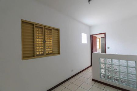 Casa à venda com 240m², 6 quartos e 3 vagas Casa à venda com 240m², 6 quartos e 3 vagasQuarto 3