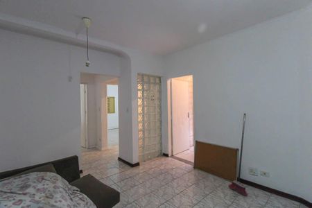 Casa à venda com 240m², 6 quartos e 3 vagas Casa à venda com 240m², 6 quartos e 3 vagasSala