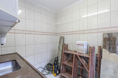 Casa à venda com 240m², 6 quartos e 3 vagas Casa à venda com 240m², 6 quartos e 3 vagasEdícula - Cozinha