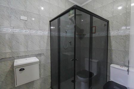 Casa à venda com 240m², 6 quartos e 3 vagas Casa à venda com 240m², 6 quartos e 3 vagasEdícula - Banheiro