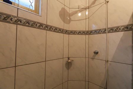 Casa à venda com 240m², 6 quartos e 3 vagas Casa à venda com 240m², 6 quartos e 3 vagasBanheiro