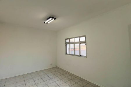 Casa à venda com 240m², 6 quartos e 3 vagas Casa à venda com 240m², 6 quartos e 3 vagasQuarto 4