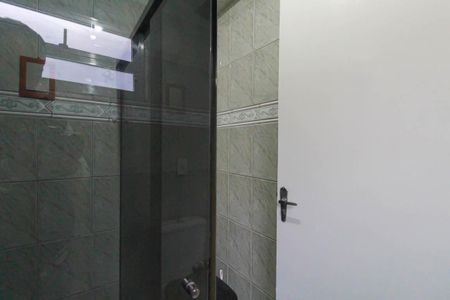 Casa à venda com 240m², 6 quartos e 3 vagas Casa à venda com 240m², 6 quartos e 3 vagasEdícula - Banheiro