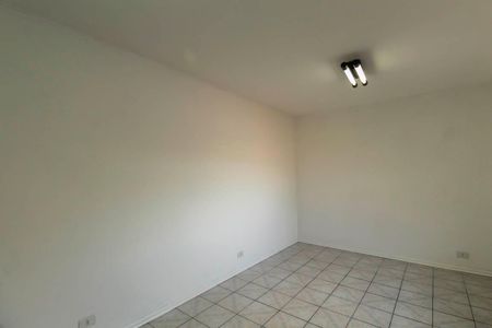 Casa à venda com 240m², 6 quartos e 3 vagas Casa à venda com 240m², 6 quartos e 3 vagasQuarto 4