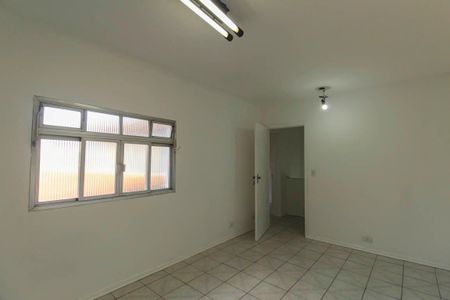 Casa à venda com 240m², 6 quartos e 3 vagas Casa à venda com 240m², 6 quartos e 3 vagasQuarto 4