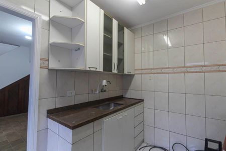 Casa à venda com 240m², 6 quartos e 3 vagas Casa à venda com 240m², 6 quartos e 3 vagasEdícula - Cozinha