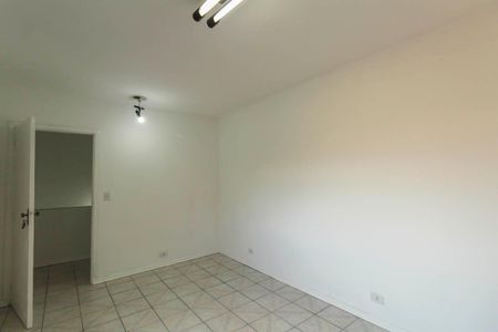 Casa à venda com 240m², 6 quartos e 3 vagas Casa à venda com 240m², 6 quartos e 3 vagasQuarto 4