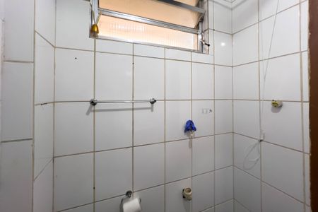 Banheiro de kitnet/studio para alugar com 1 quarto, 34m² em Sé, São Paulo