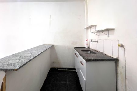Cozinha de kitnet/studio para alugar com 1 quarto, 34m² em Sé, São Paulo