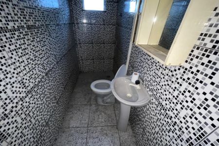 Casa para alugar com 60m², 2 quartos e sem vagaBanheiro